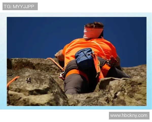 科学攀岩训练指南：提升力量与技巧的有效方法与策略